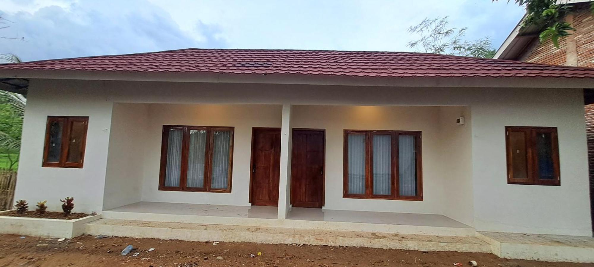 Mandalika Homestay Kuta  Zewnętrze zdjęcie